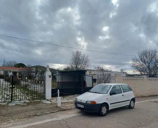 Vista exterior de Casa o xalet en venda en Valdeavero amb Aire condicionat i Piscina