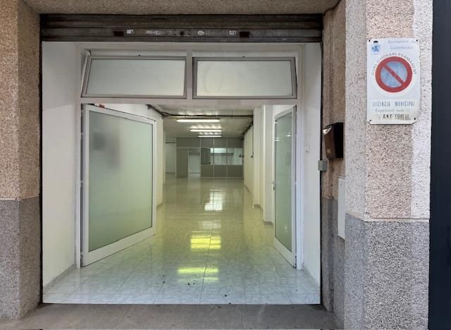 Local en venta en Castellbisbal