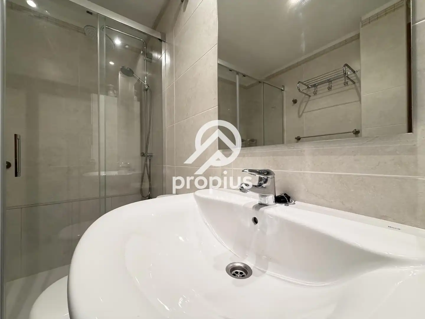 Bathroom of Flat for sale in Llanes  with Heating and Furnished