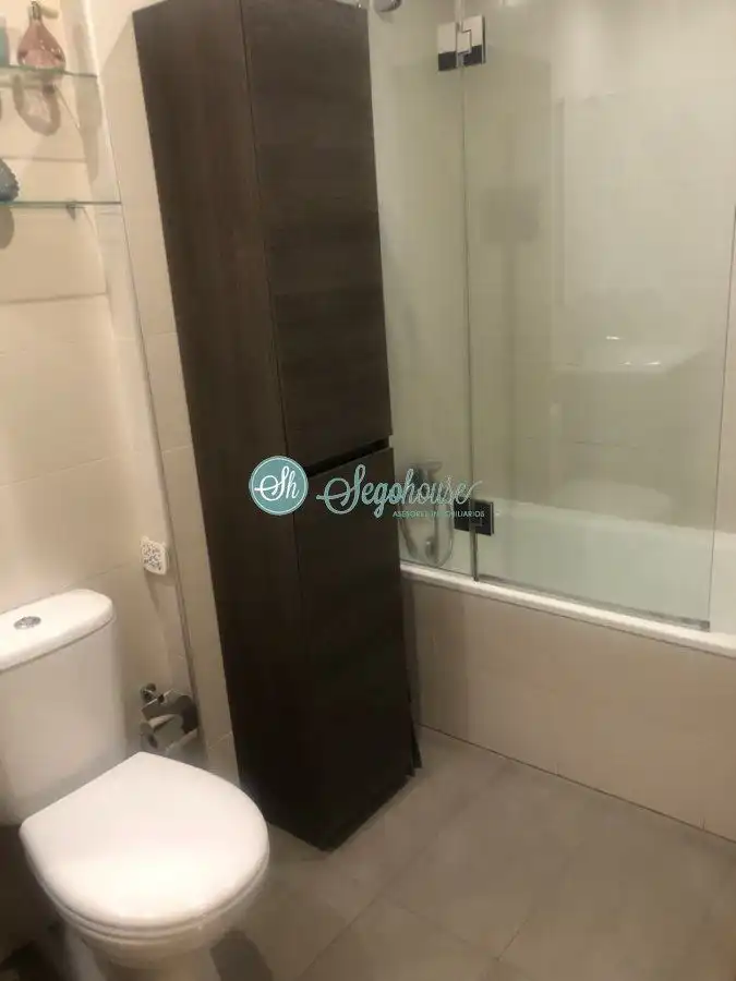 Badezimmer von Wohnung zum Verkauf in Segovia mit Heizung, Terrasse und Abstellraum
