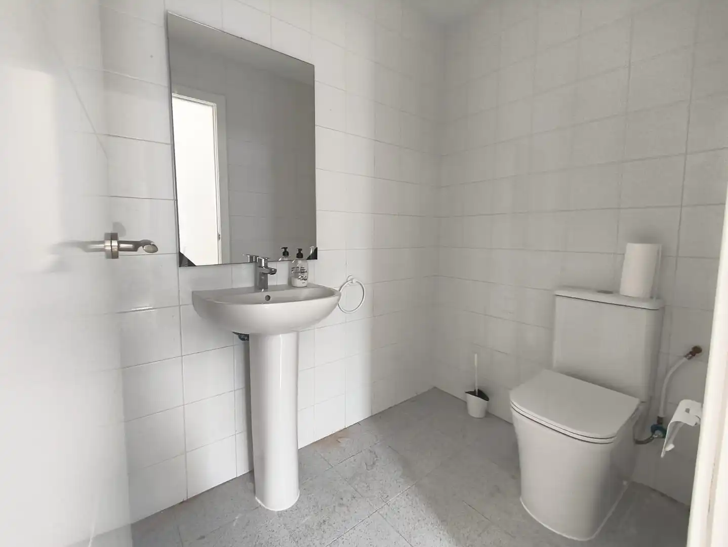 Baño de Local de alquiler en Almàssera con Aire acondicionado