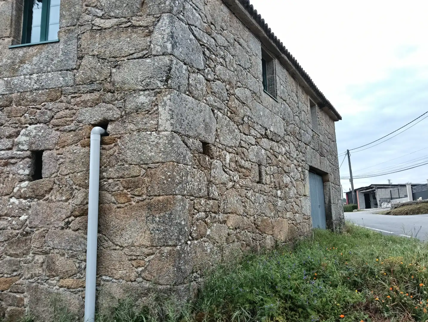 Exterior view of Houses for sale in Coirós  with Private garden and Storage room