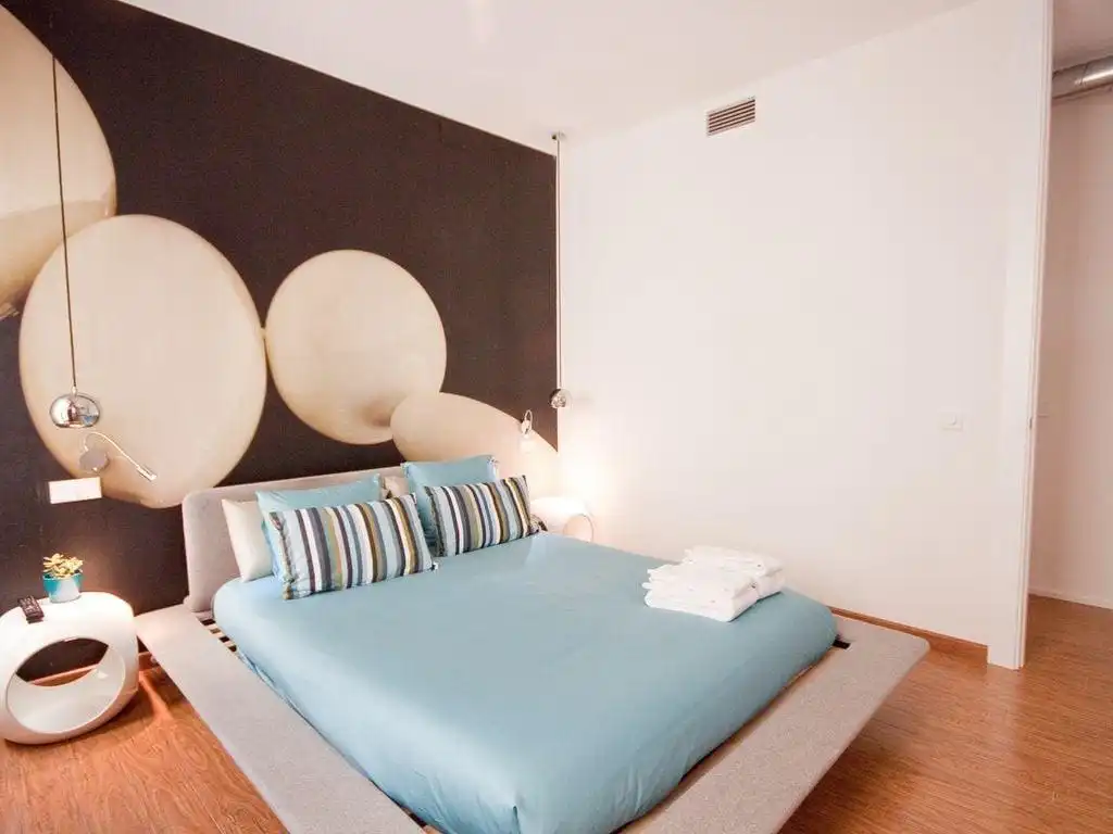 Dormitori de Apartament de lloguer en Madrid amb Aire condicionat, Calefacció i Moblat