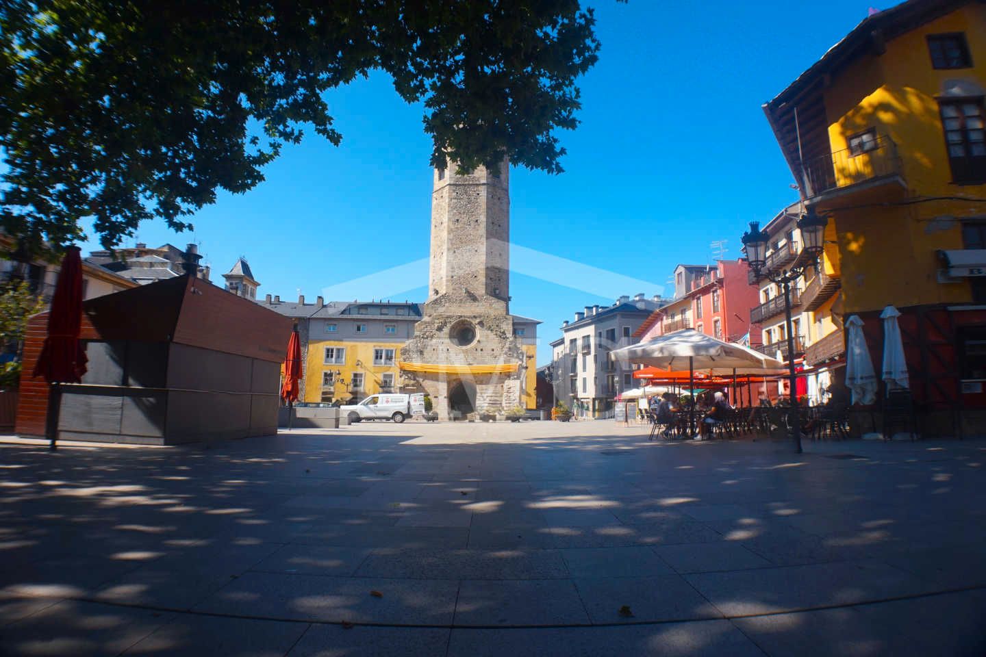 Exterior view of Flat for sale in Puigcerdà  with Heating, Parquet flooring and Storage room