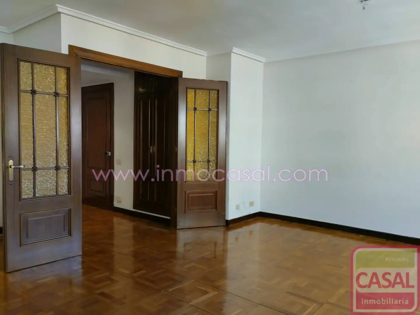 Sala de estar de Piso de alquiler en Oviedo  con Calefacción, Terraza y Trastero