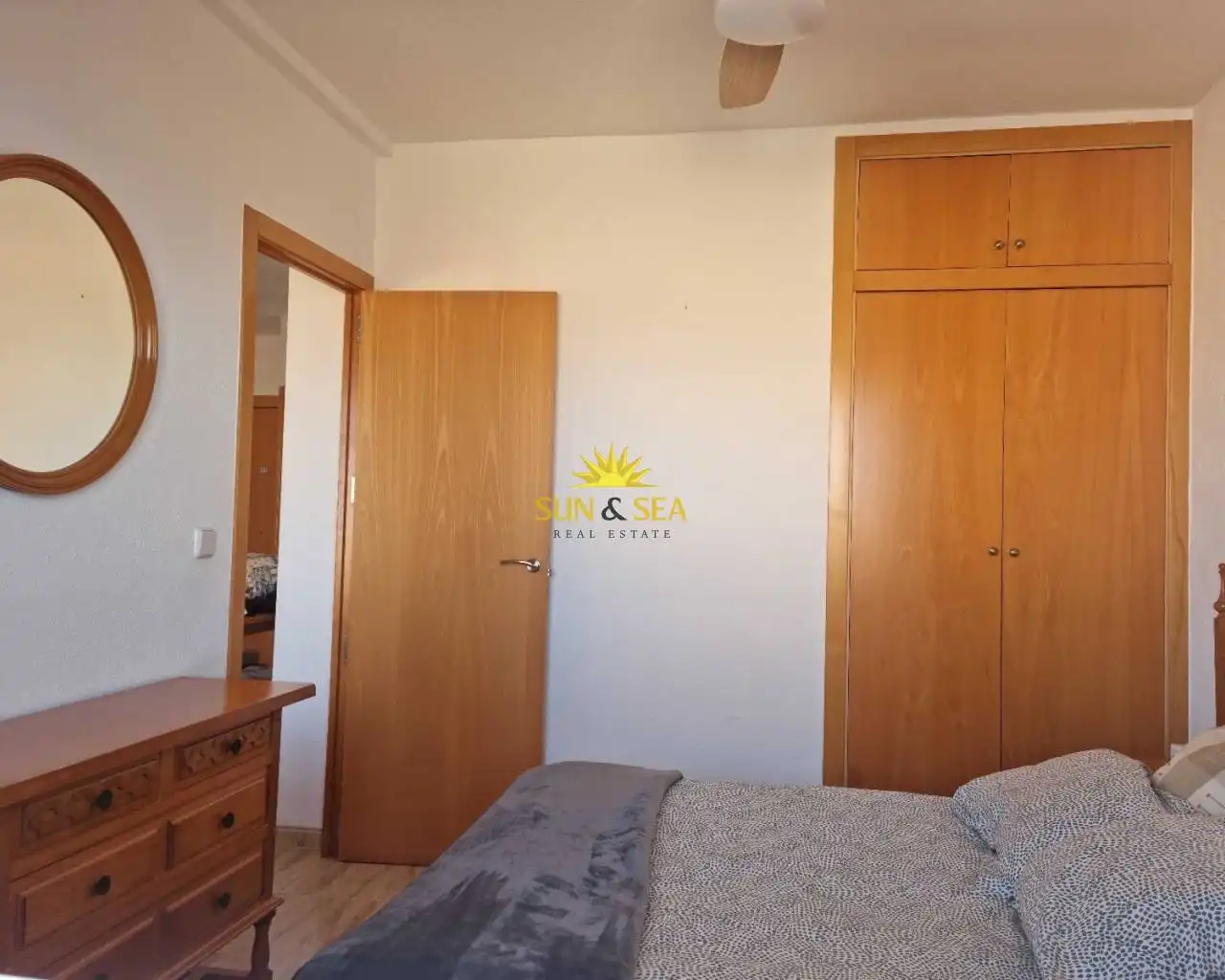 Habitación de Apartamento de alquiler en Cartagena con Aire acondicionado, Calefacción y Amueblado