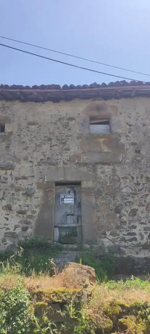 Vista exterior de Casa adosada en venda en Caso amb Balcó