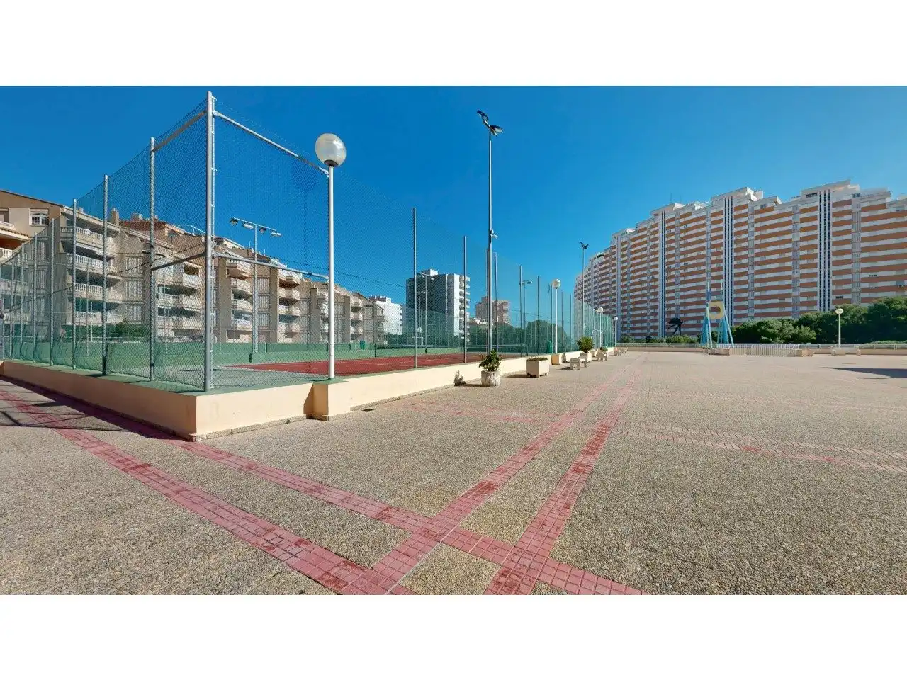 Exterior view of Flat for sale in Cullera  with Air Conditioner, Private garden and Terrace