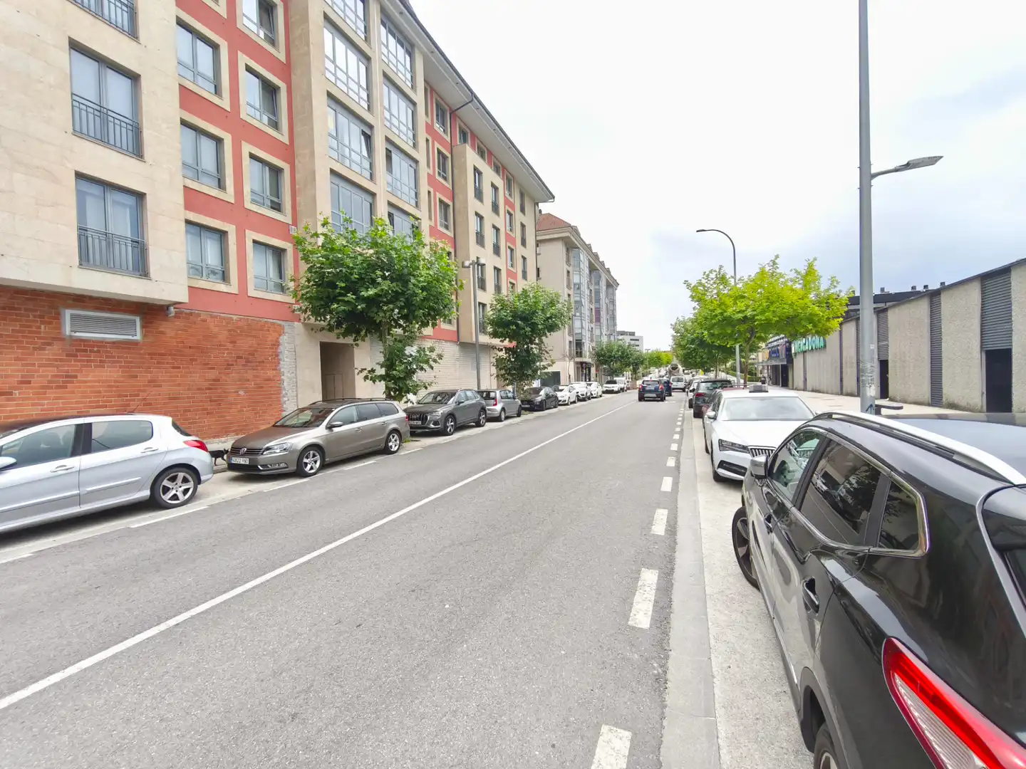 Außenansicht von Wohnung zum Verkauf in Ames mit Heizung, Abstellraum und Möbliert