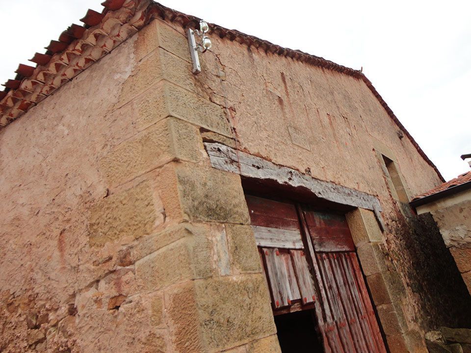 Vista exterior de Casa o chalet en venta en Salas de los Infantes