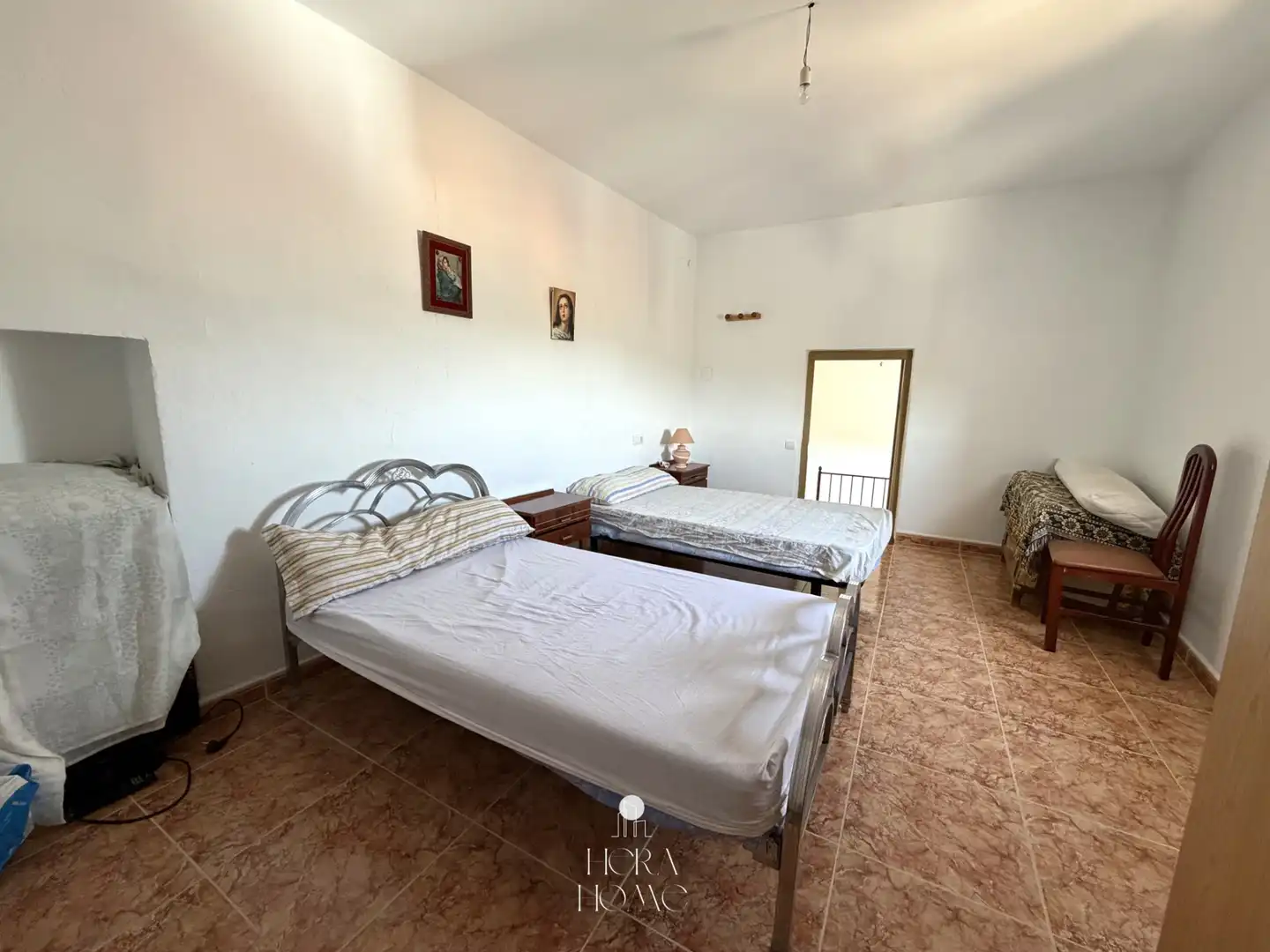 Dormitori de Casa adosada en venda en Ardales amb Jardí privat i Moblat
