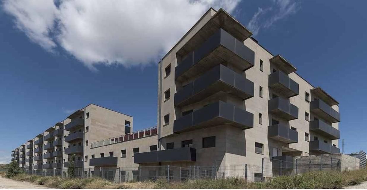Exterior view of Building for sale in Laguardia