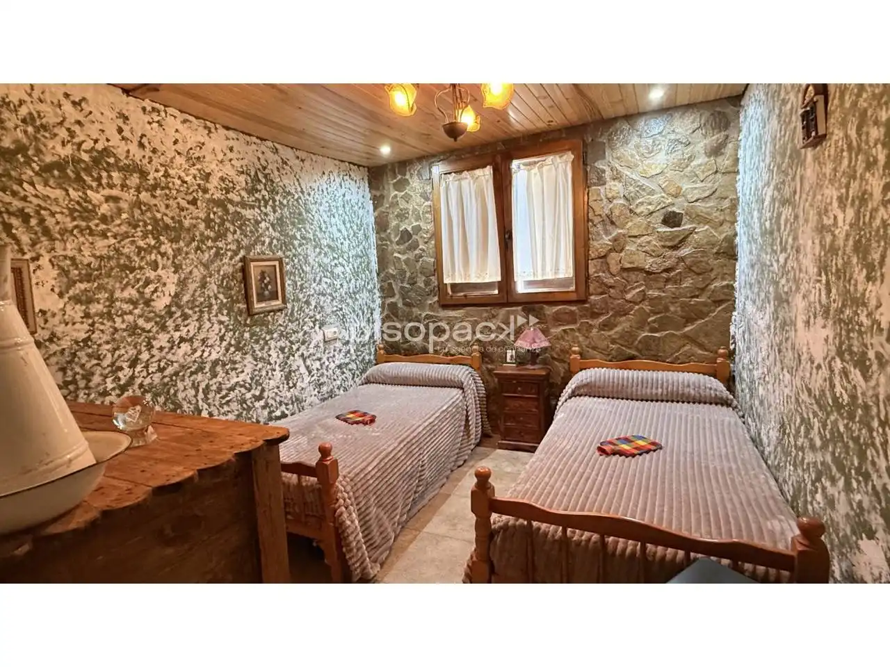 Casa o xalet en venda en Undués de Lerda amb Calefacció, Jardí privat i Parquet