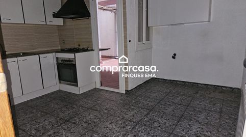 Foto 2 de Pis en venda a Calle Tres D'abril del, Vinyets - Molí Vell, Sant Boi de Llobregat