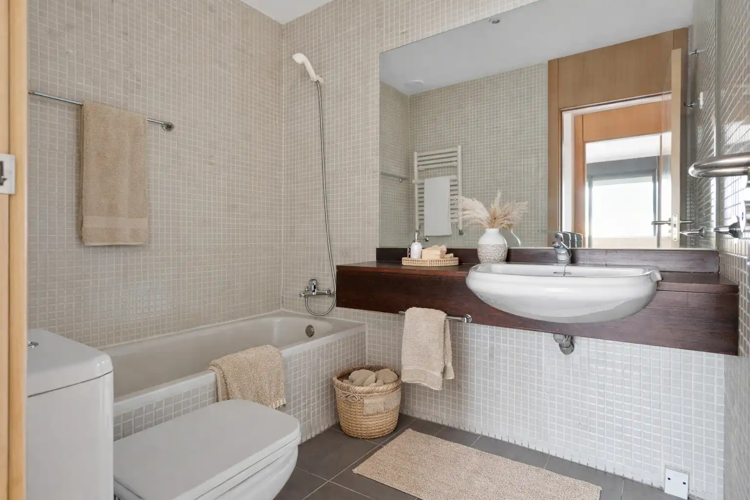 Baño de Piso en venta en Madrid con Aire acondicionado, Trastero y Piscina comunitaria