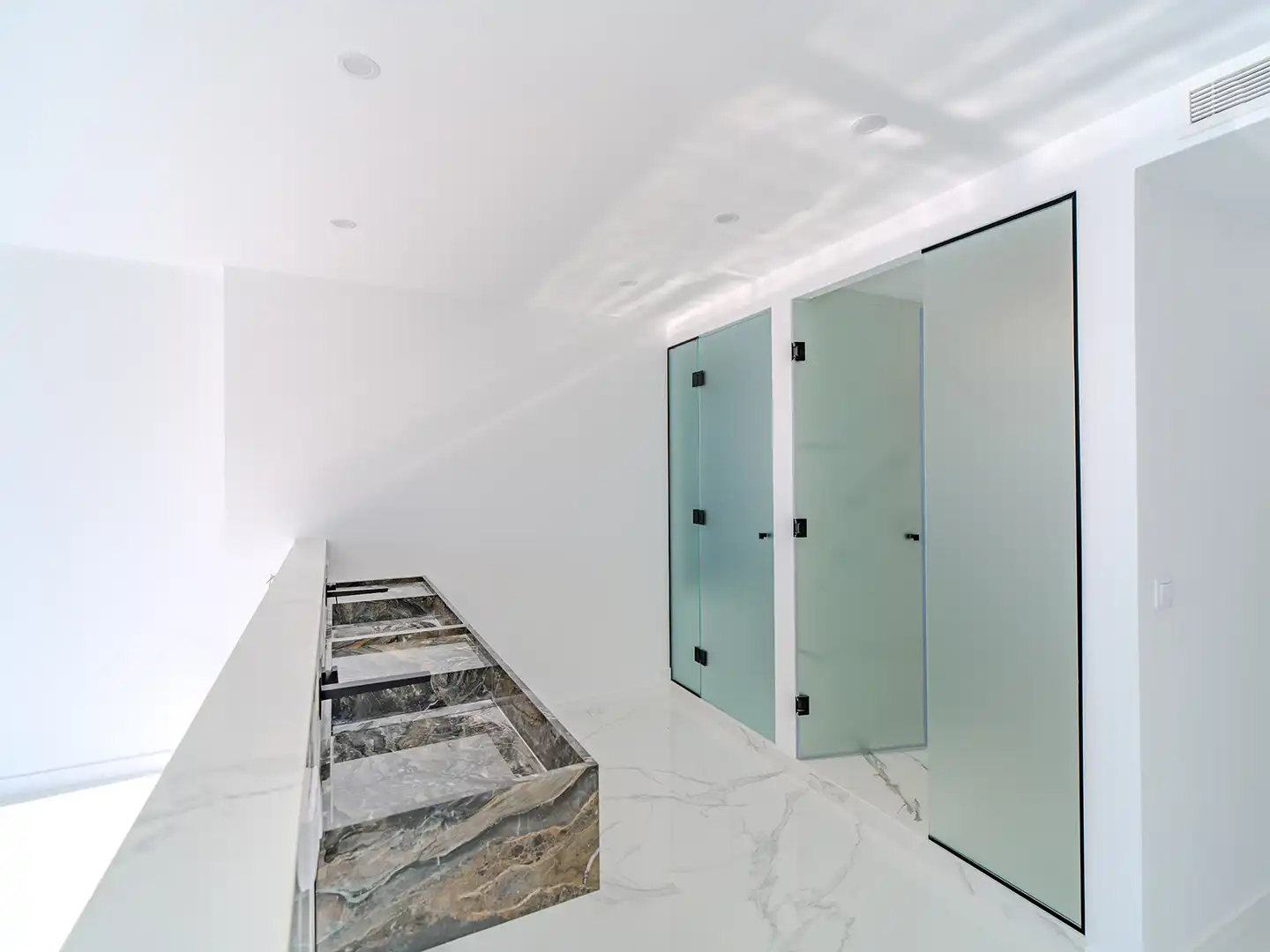 Bathroom of Houses for sale in El Campello  with Air Conditioner, Heating and Private garden