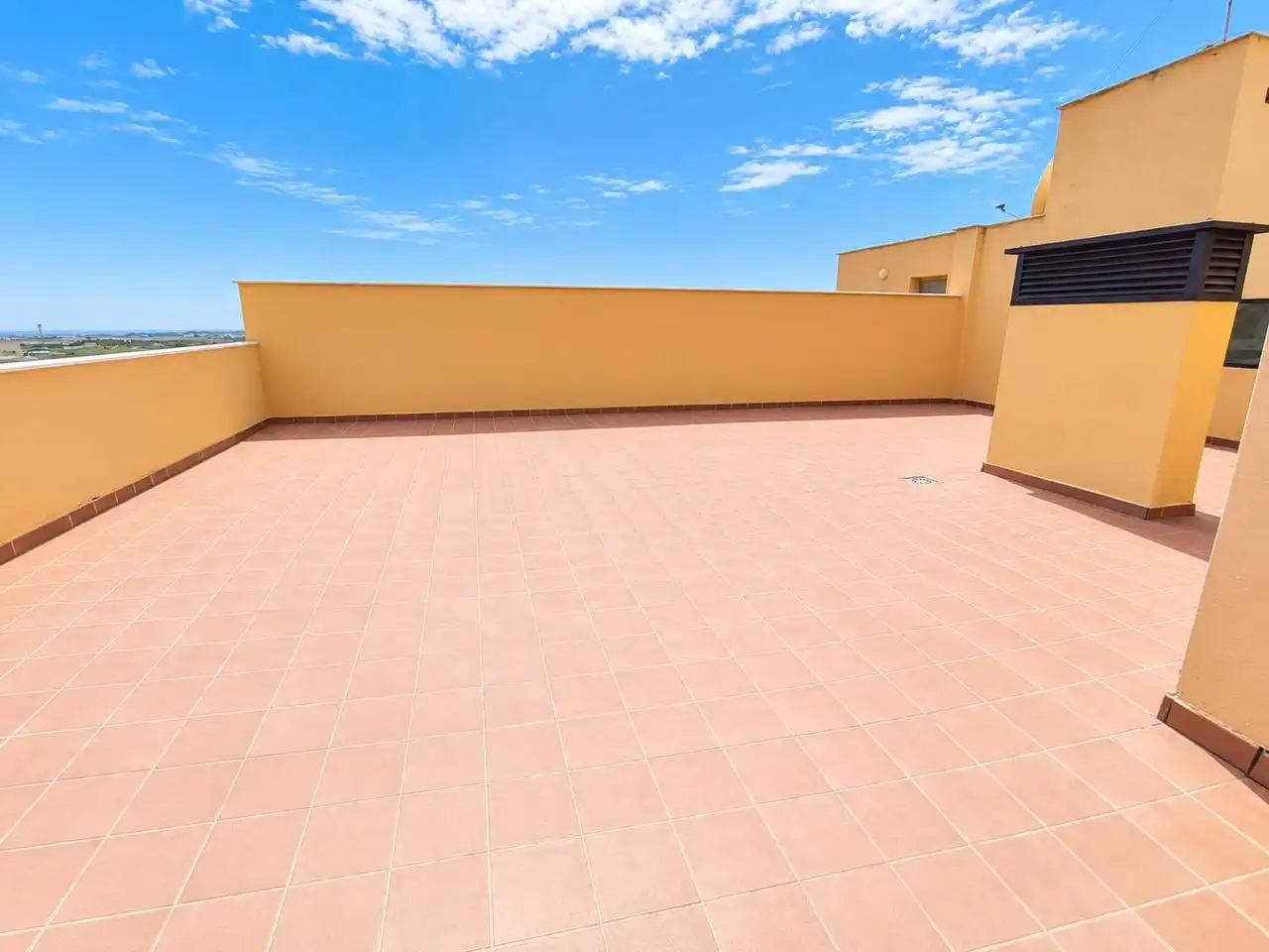 Piso con ascensor en venta en Calle Clara Campoamor, imagen 17