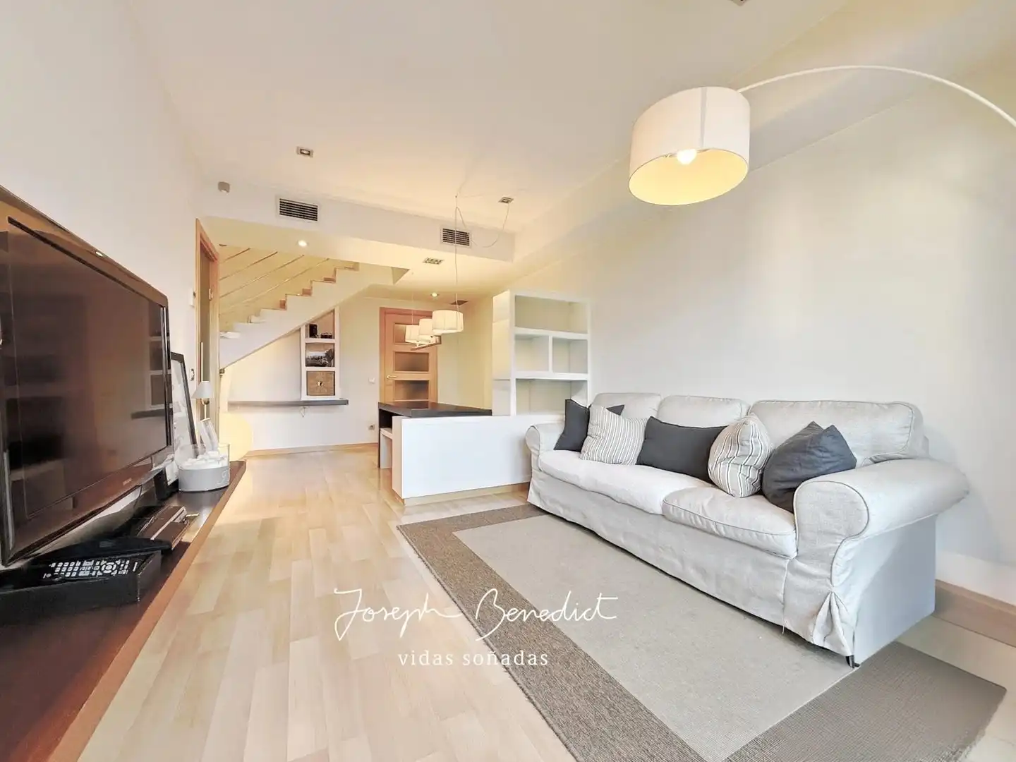 Sala de estar de Ático en venta en Castelldefels con Aire acondicionado, Calefacción y Parquet