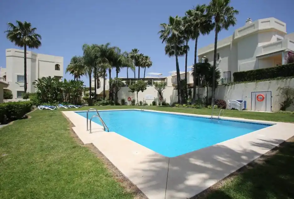 Apartment with pool for sale in La Quinta, imagen 8