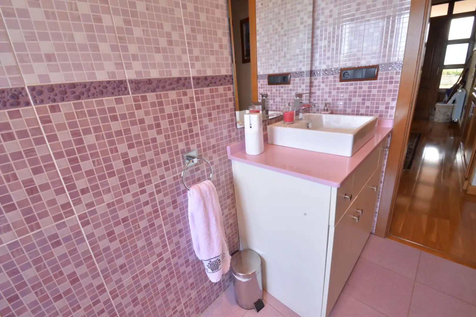 Baño de Casa o chalet en venta en Oviedo  con Calefacción, Jardín privado y Terraza