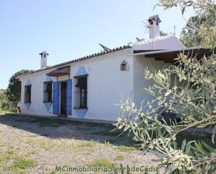 Vista exterior de Finca rústica en venda en Algodonales amb Piscina