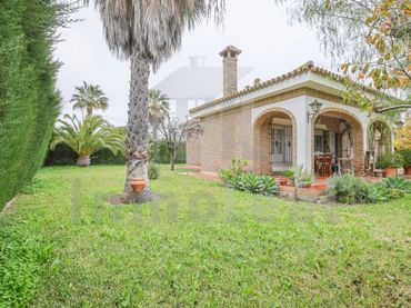 Chalet con piscina en venta en Urbanización Paternilla