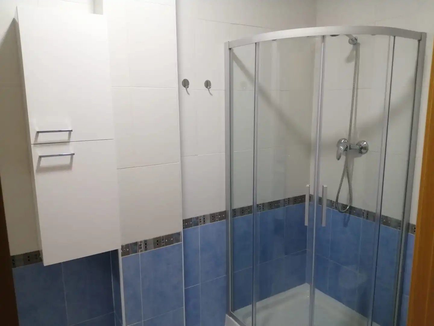 Bathroom of Apartments for rent in Villanueva de la Serena  with Heating, Furnished and Oven