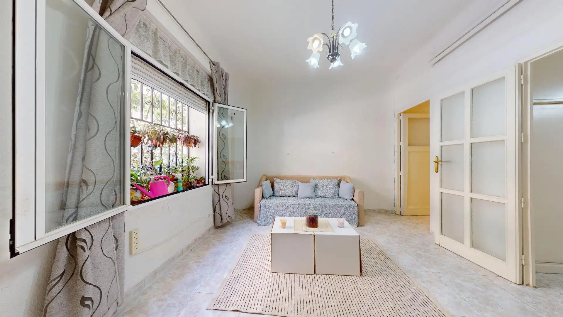 Sala de estar de Planta baja en venta en Madrid con Calefacción