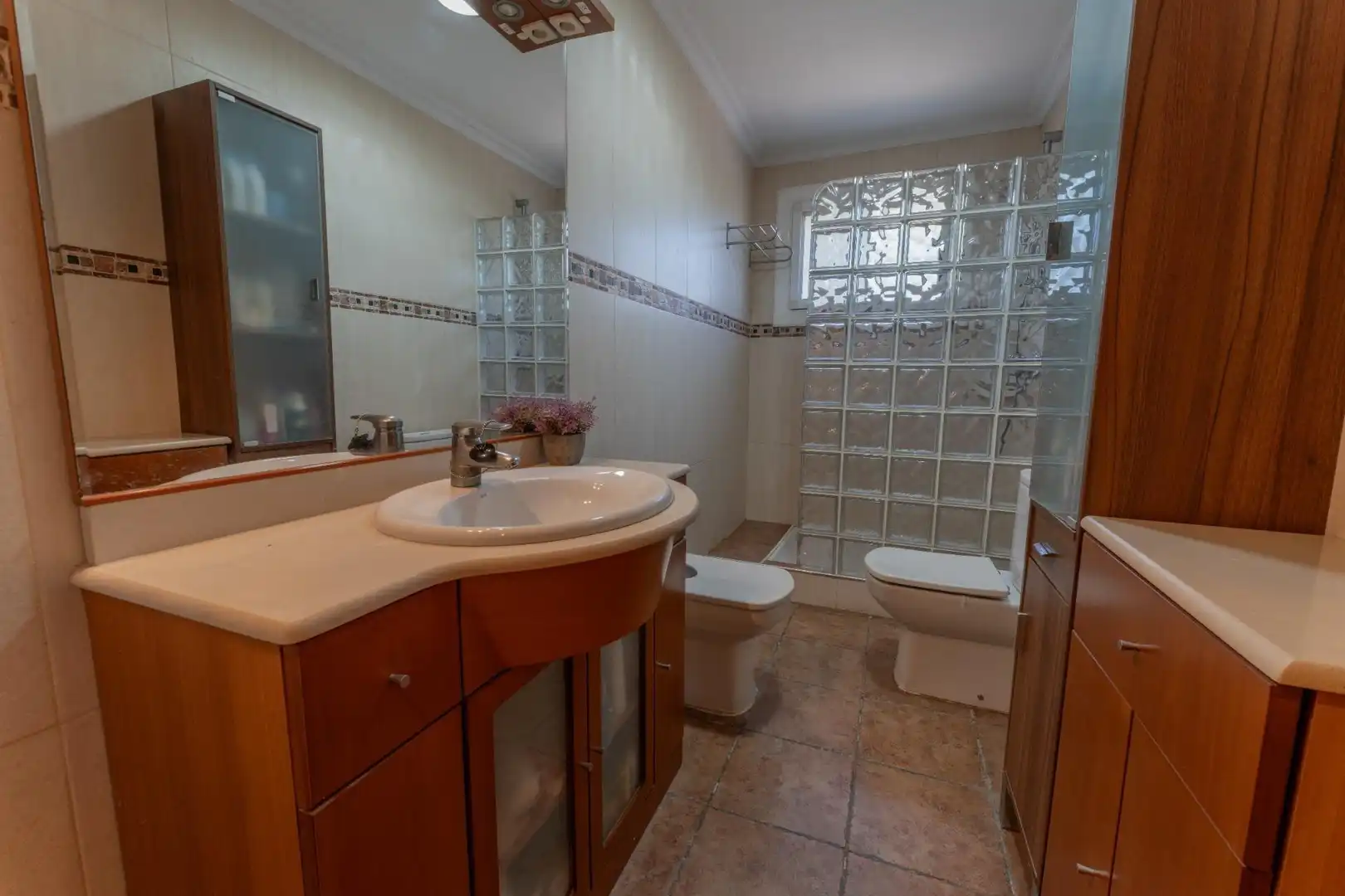 Baño de Casa o chalet en venta en Elche / Elx con Jardín privado, Terraza y Piscina