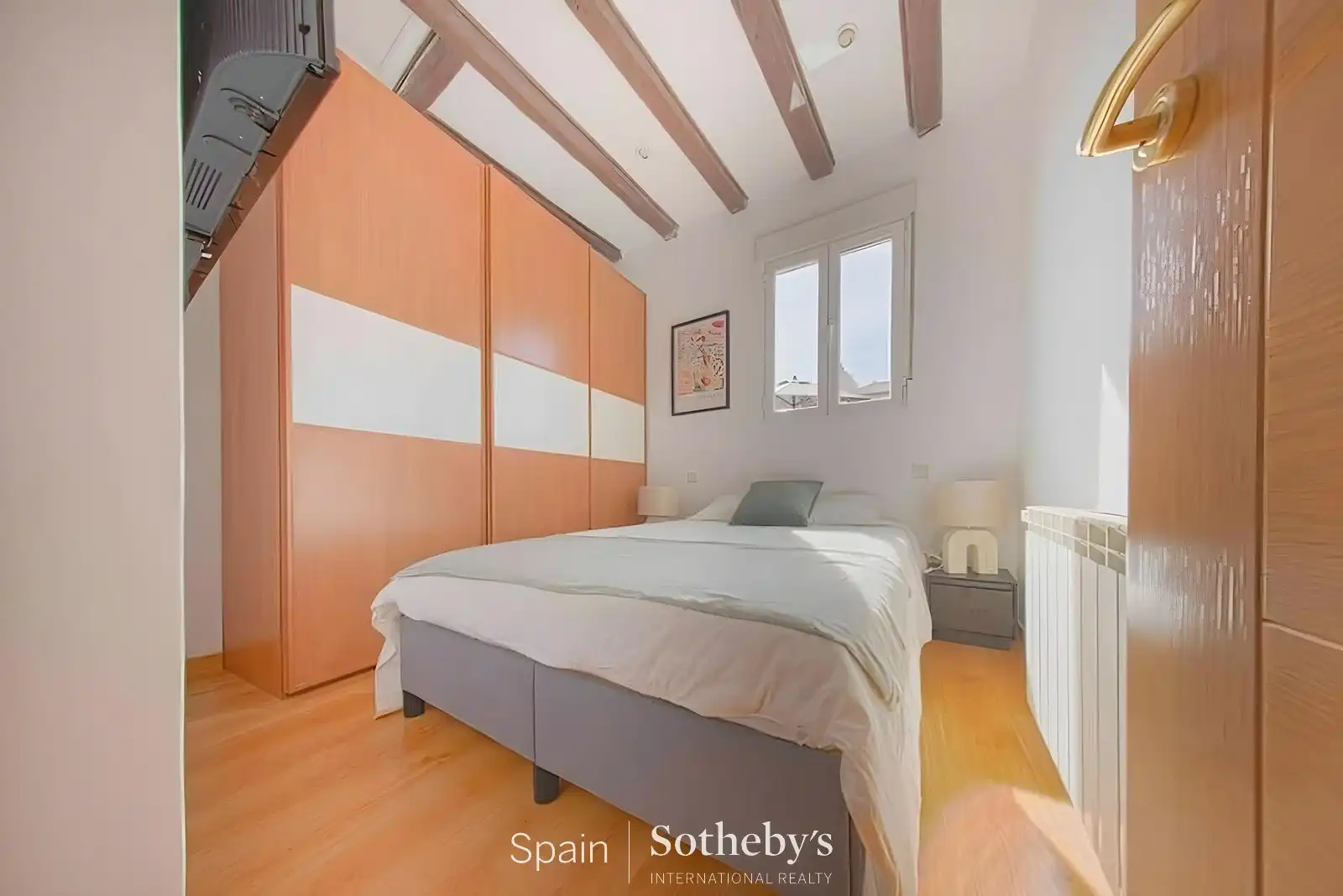 Bedroom of Apartments for sale in Madrid  with Air Conditioner, Heating and Terrace