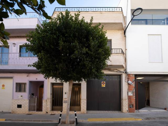 Casa-chalet en Venta en Real