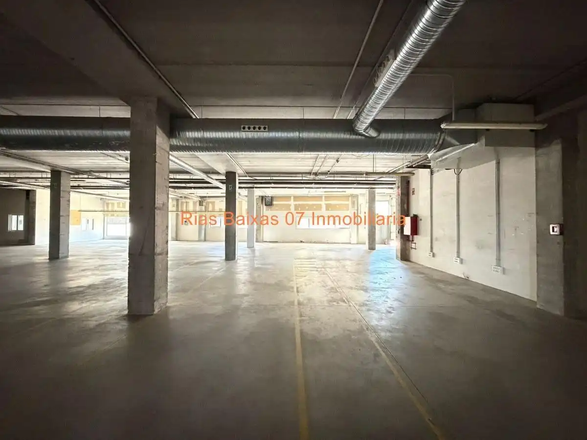 Parking of Industrial buildings for rent in Vigo 