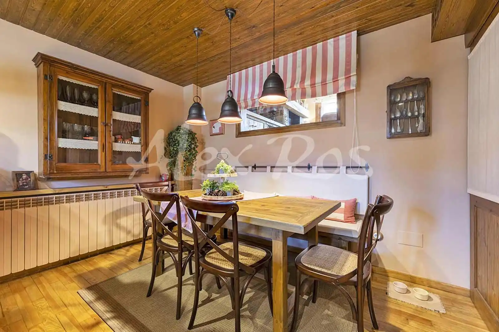 Dining room of Houses for sale in Urús  with Heating, Private garden and Terrace