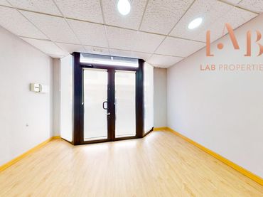 Business premises for sale in Carrer EMILI DARDER,BATLE