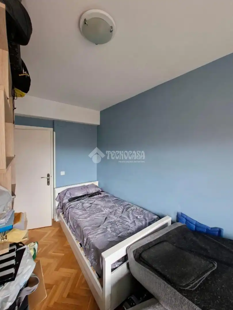 Dormitori de Pis en venda en Madrid amb Aire condicionat i Terrassa