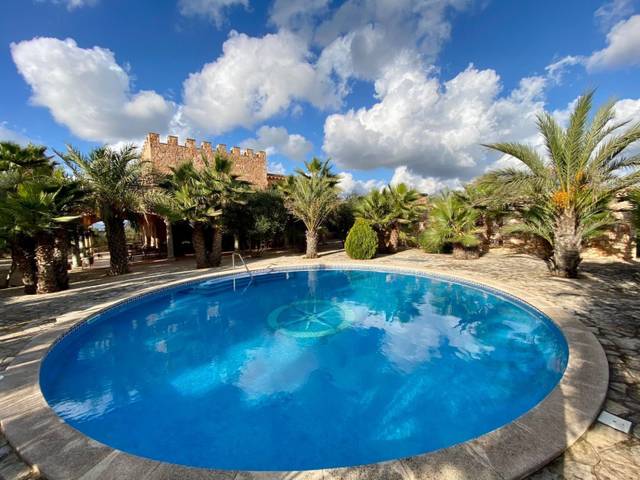 Casa-chalet en Alquiler en Campos - Calle surtedq en Campos poble