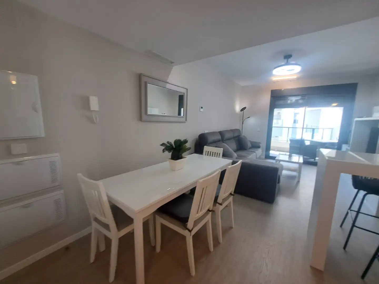 Flat for rent in Calle Emilio Prados, 2, Los Rios