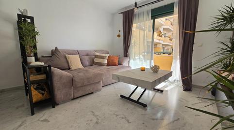 Foto 2 de Planta baixa en venda a Calle Almuñecar, Zona Centro Comercial Torrequebrada, Málaga