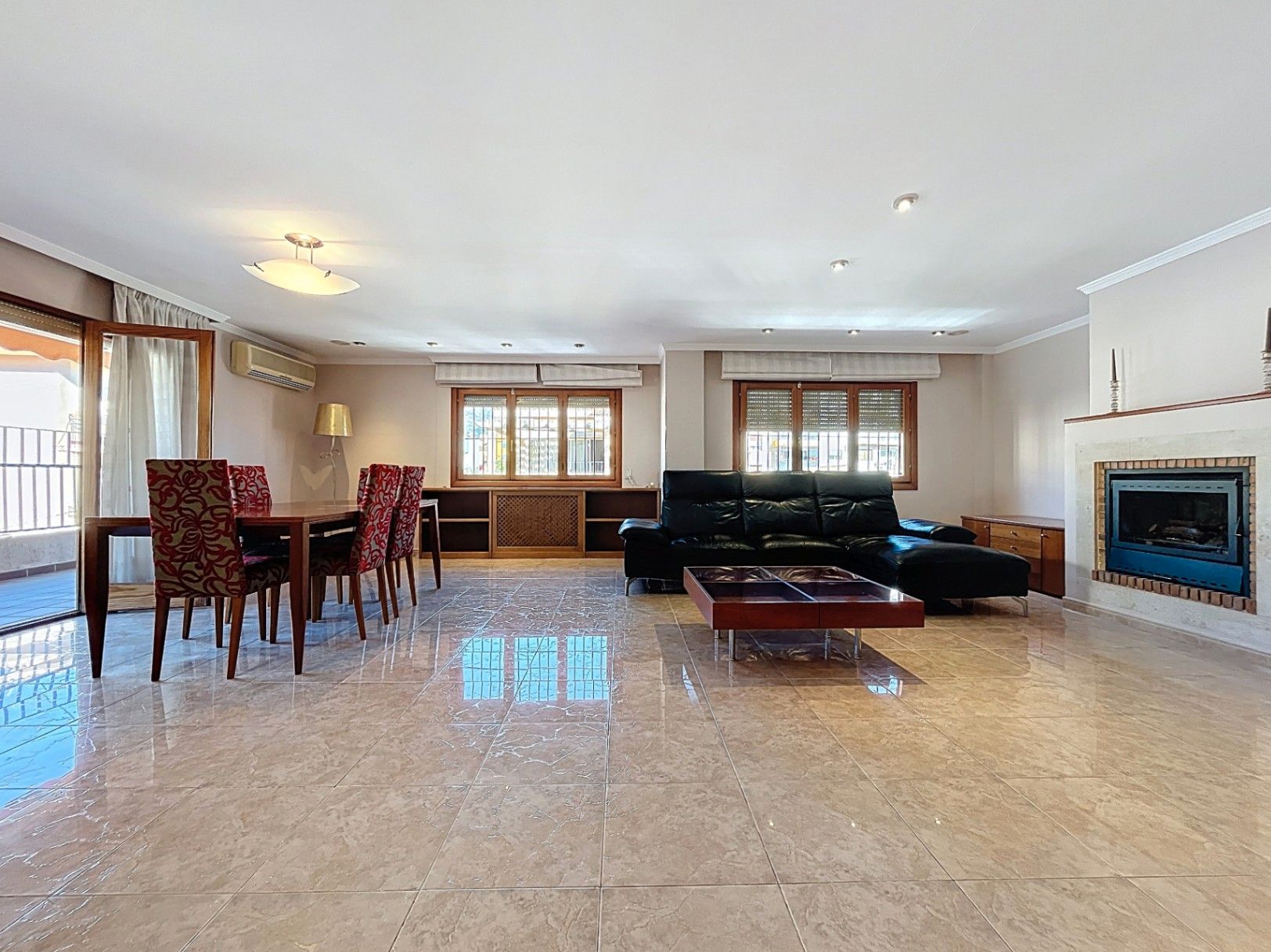 Living room of Flat for sale in L'Alfàs del Pi  with Air Conditioner, Heating and Storage room