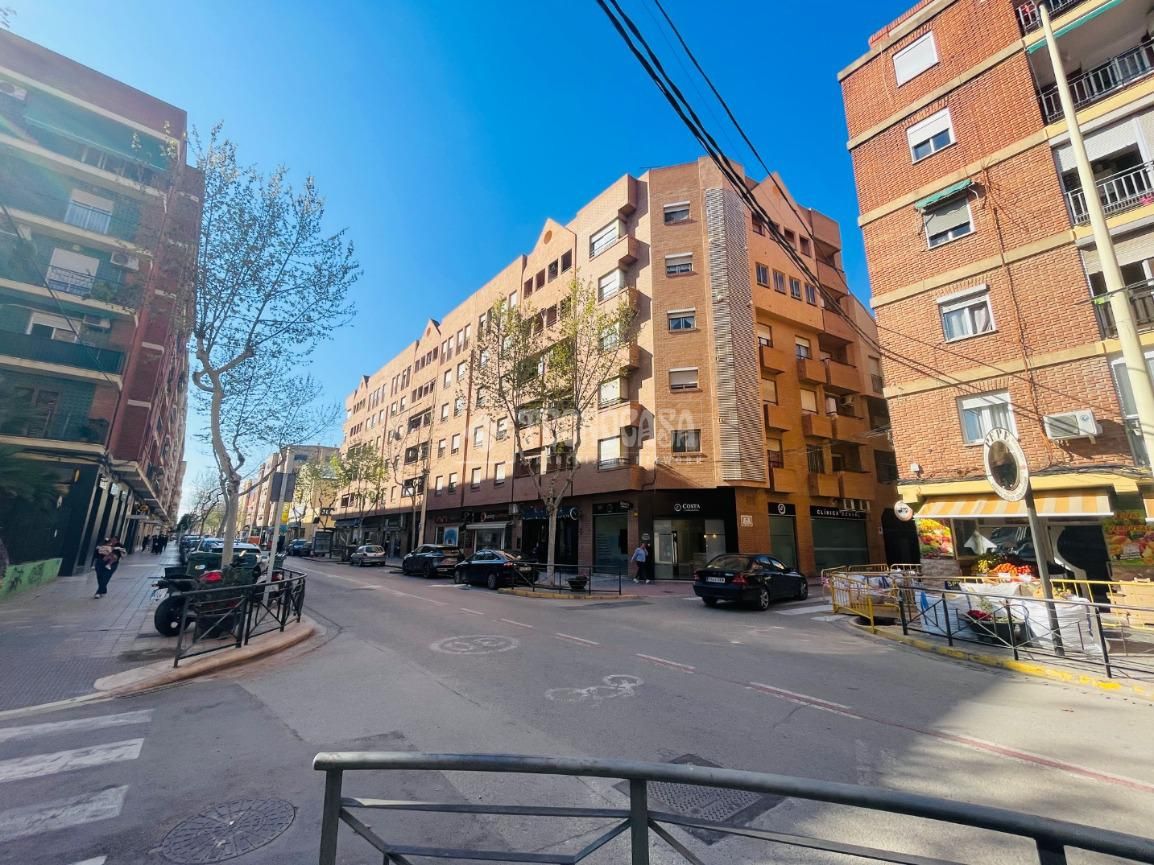 Vista exterior de Pis en venda en Manises