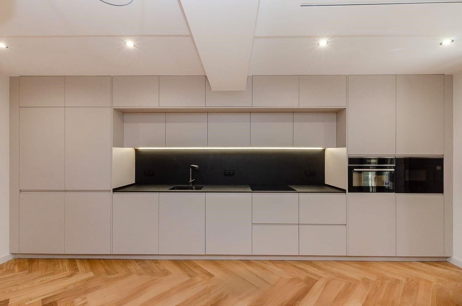 Kitchen of Flat for sale in  Barcelona Capital  with Air Conditioner, Heating and Parquet flooring