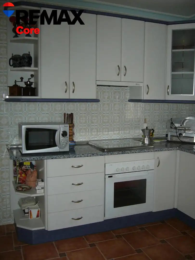 Cuina de Casa o xalet en venda en Orellana la Vieja amb Aire condicionat, Terrassa i Balcó