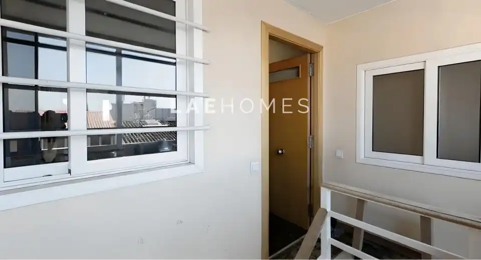 Balcony of Attic for sale in Badalona  with Air Conditioner, Heating and Furnished