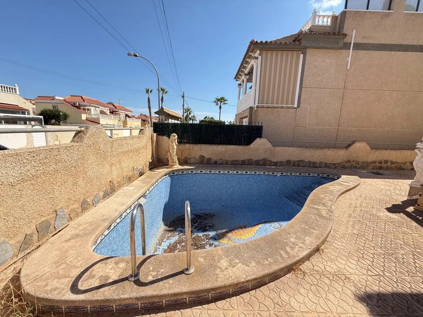 Piscina de Casa o xalet en venda en San Miguel de Salinas amb Jardí privat i Piscina comunitària