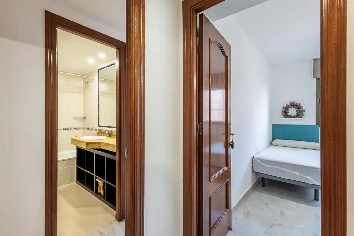 Flat for sale in Granada  with Air Conditioner, Heating and Community pool