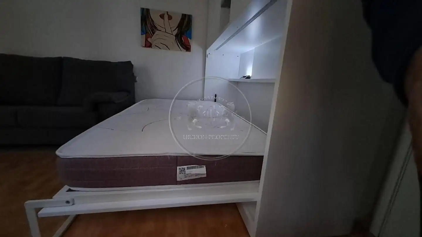 Habitación de Estudio de alquiler en Madrid con Calefacción y Amueblado