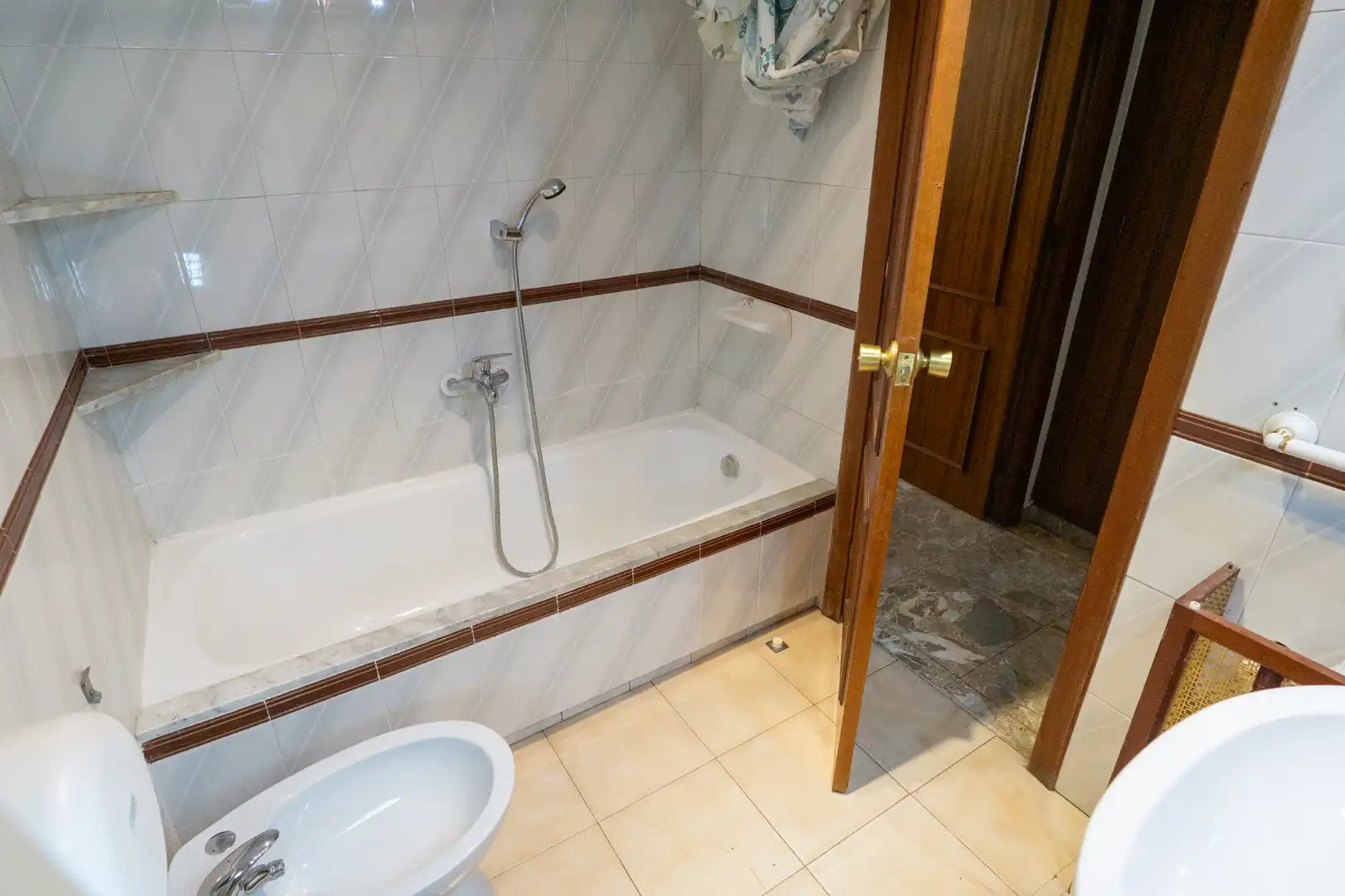 Baño de Piso en venta en Ibi con Calefacción, Terraza y Trastero