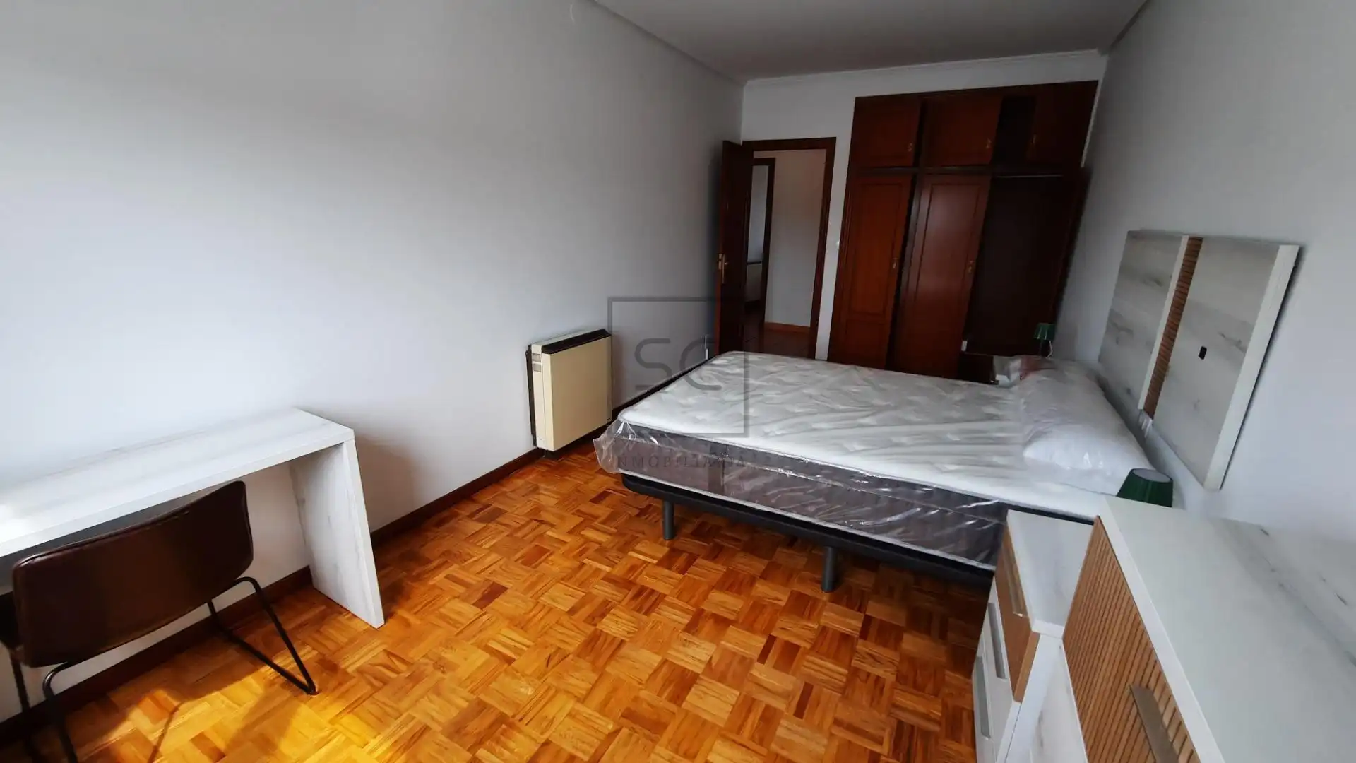 Bedroom of Flat for rent in Ferrol  with Heating, Terrace and Furnished