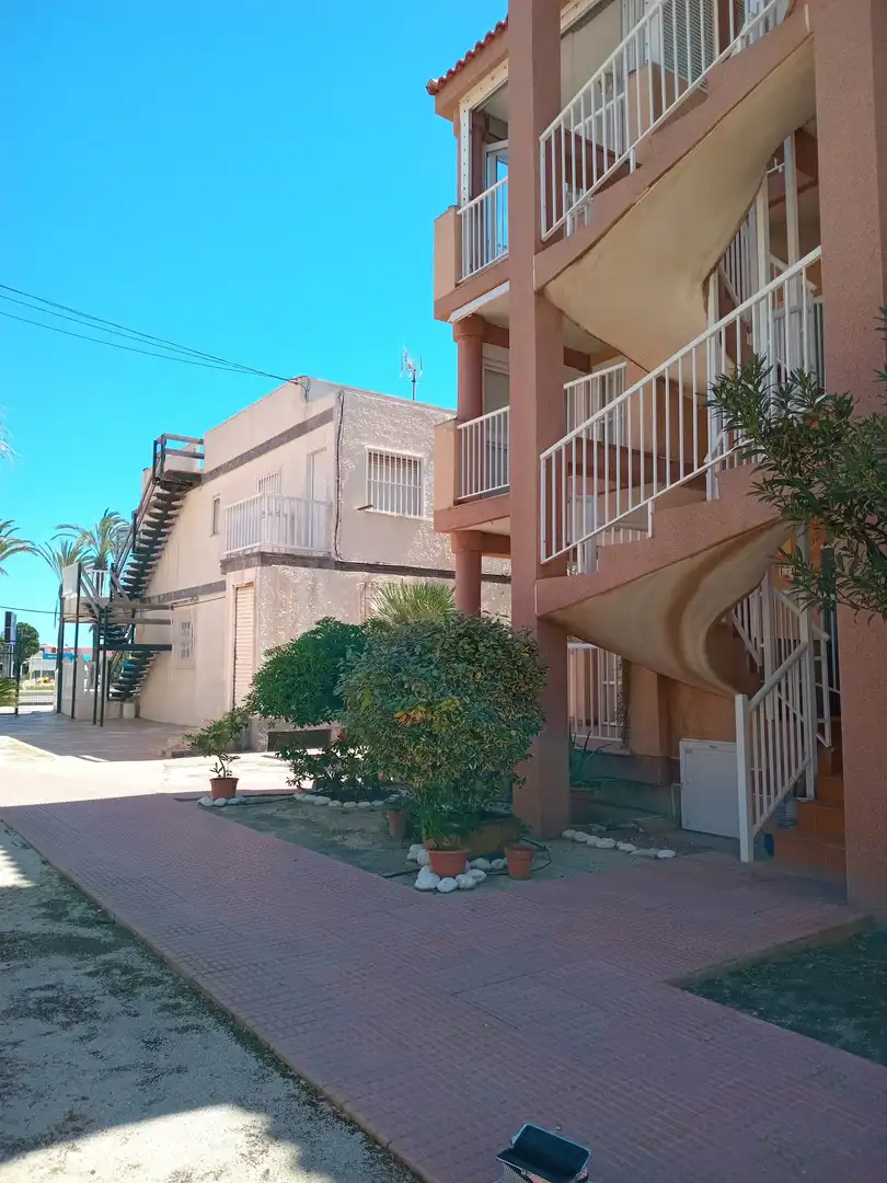 Vista exterior de Apartamento en venta en La Manga del Mar Menor con Aire acondicionado