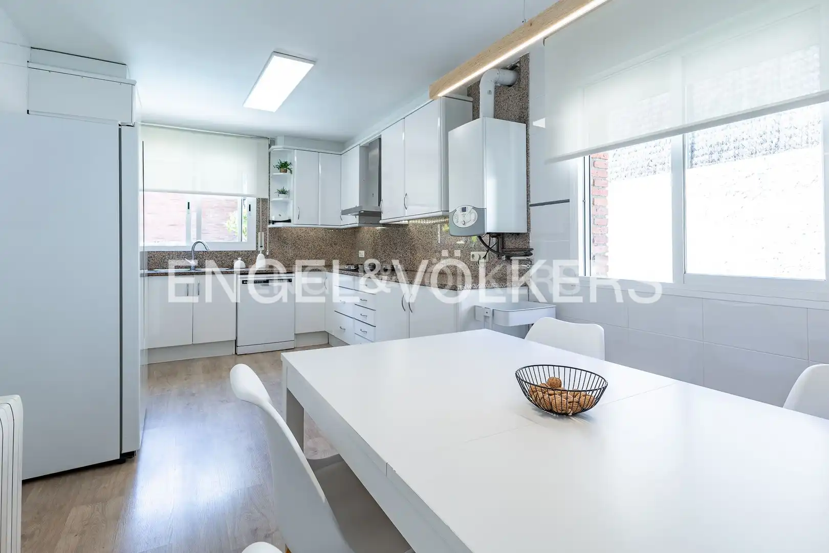 Cocina de Casa o chalet en venta en El Masnou con Aire acondicionado, Calefacción y Jardín privado